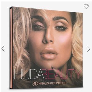 NWOT Huda beauty highlighter palette pink sands
